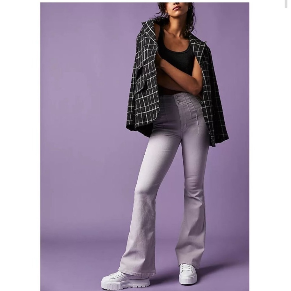 FREE PEOPLE Jayde Flare Jeans / Lavender 28
